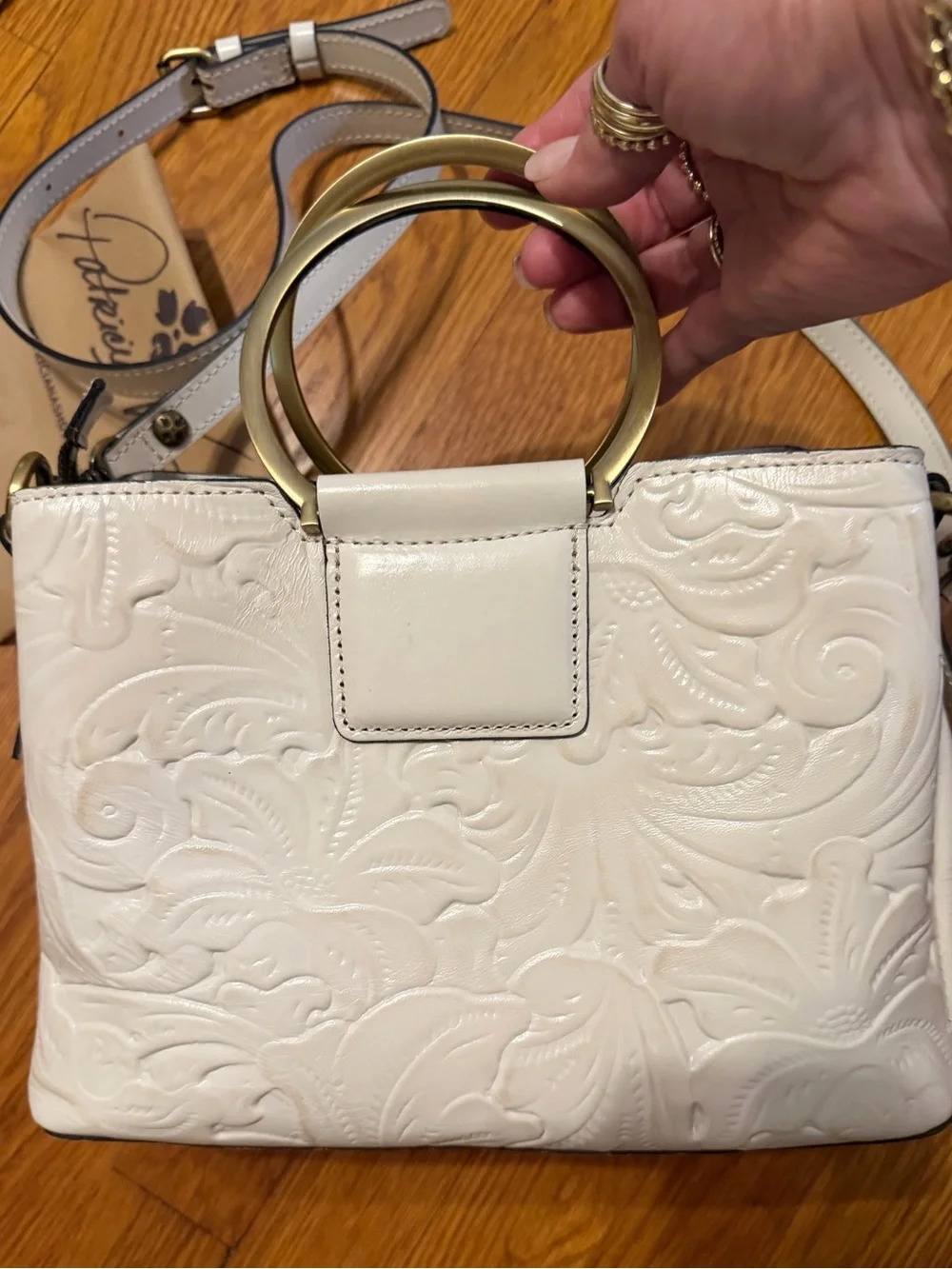 Patricia Nash Embossed Off-White Leather Purse w/Gold Handles & Shoulder Strap
